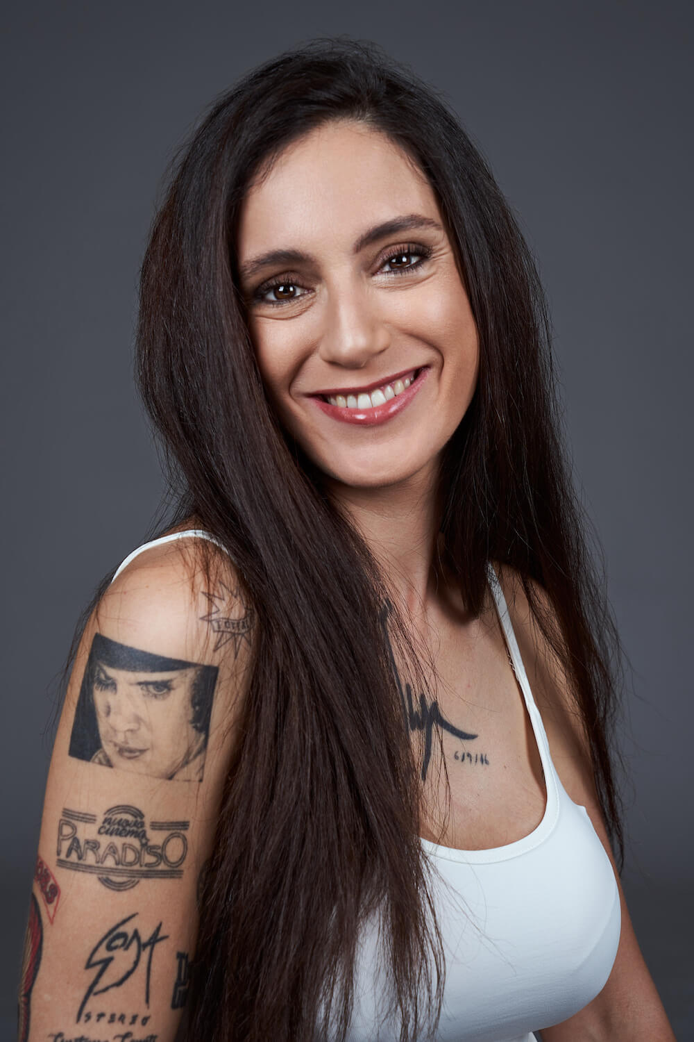 Laura Lennon Biografia